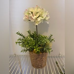 White Hydrangea Floral Arrangement